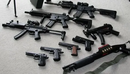 România, investigată de UE privind posibila vânzare de arme către Siria și ISIS
