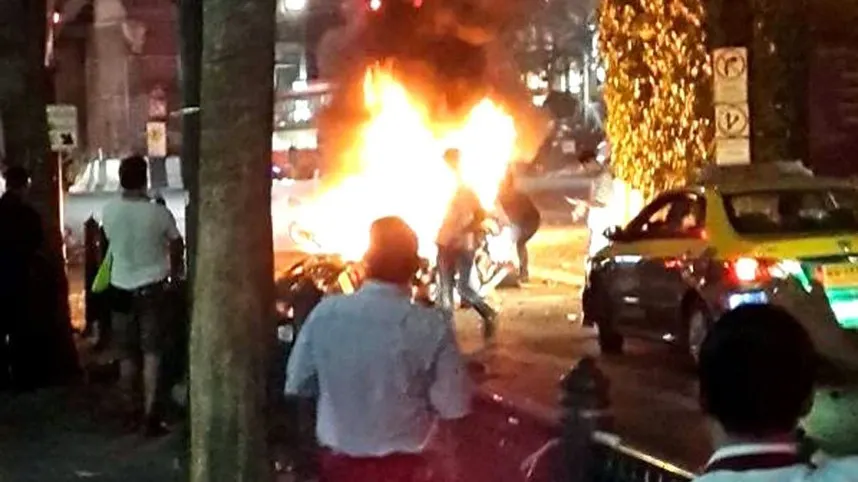 Atac cu maşină-capcană în Thailanda: Un mort şi peste 30 de răniţi