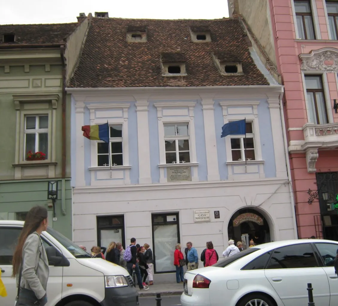 Descoperire extraordinară,în podul uneia din cele mai vechi case din Braşov. E acolo de sute de ani!