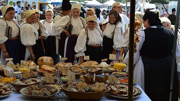Cel mai BOGAT sat din România este în ARDEAL. Amănuntul care face diferenţa