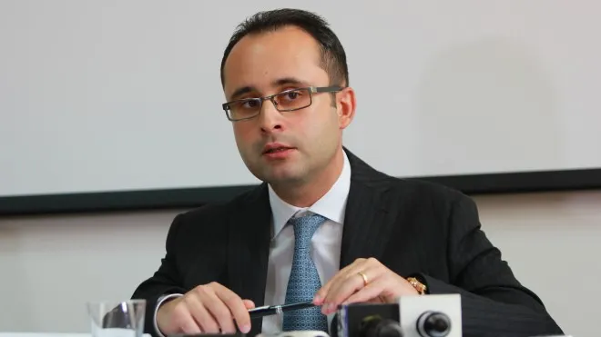 Războiul declaraţiilor între PSD şi PNL, pe seama tehnocraţilor. Buşoi: Înţeleg iritarea lui Dâncu!