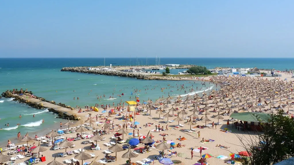 Tragedie în Eforie - un bărbat s-a înecat pe plaja Azur. Nu a putut fi resuscitat