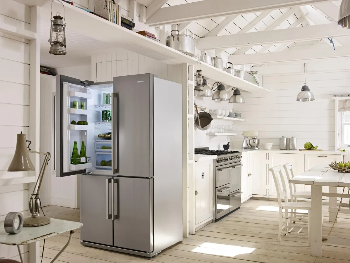 eMAG - Lichidare de stoc pentru frigidere de tip Side by side. Preturile sunt accesibile