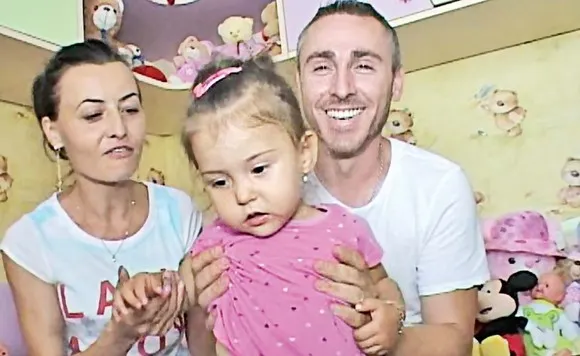 Poveste extraordinară, în Gorj: două surori, mamele aceleiaşi fetiţe. Statul român, ABSURD