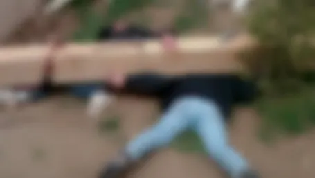 Şi-a văzut copiii striviţi de o bârnă de lemn, i-a fotografiat, apoi a făcut asta! Ce s-a întâmplat