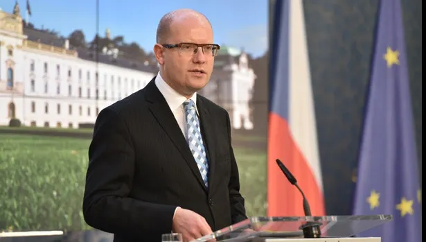 Premierul Cehiei: "Guvernele naționale trebuie să decidă câți refugiați primesc"