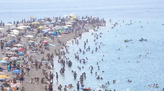 Plecați în concediu? Cum va fi vremea în următoarele două săptămâni