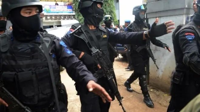 ATENTAT CU BOMBĂ în Liban: un mort, patru răniţi