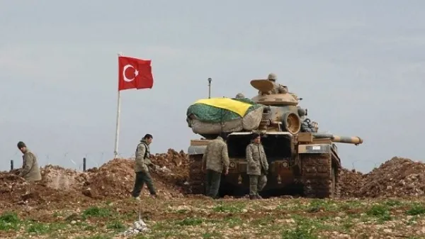 Armata turcă a uitat de Statul Islamic şi avansează în Siria după kurzi