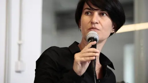 Comisia de tăiat hârtii, noi măsuri. Simplificarea birocrației reduce numărul funcționarilor