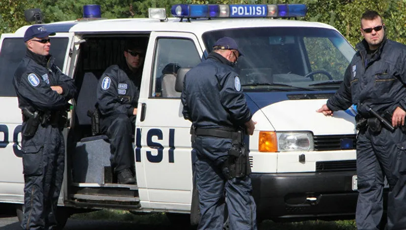 O tânără de 21 de ani din Finlanda plănuia "un masacru într-o școală". Cum a fost prinsă