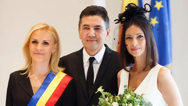 Ce ţinută a purtat fiica Andreei Berecleanu la nunta ştiristei