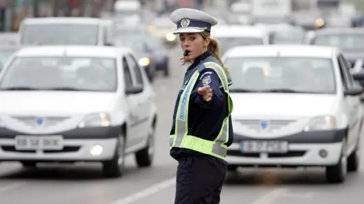 Soluţia pentru decongestionarea traficului. Apelul unui edil din România către directorii şcolilor