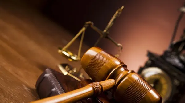 Verdict inedit dat de un judecător. Ce l-a obligat să facă pe un client al unei prostituate