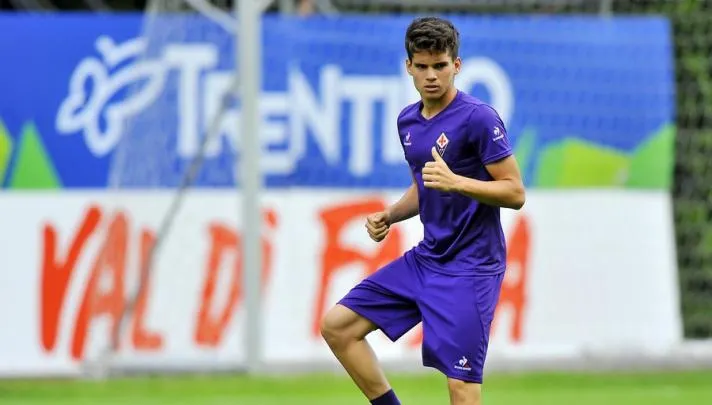 Ianis Hagi, convocat pentru a treia oară prima echipă a Fiorentinei, în meciul cu AC Milan