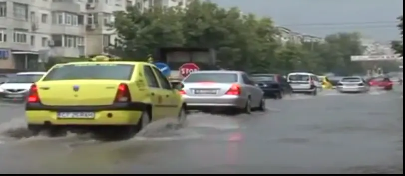 Ploaia a făcut ravagii la Constanța. Orașul a fost paralizat