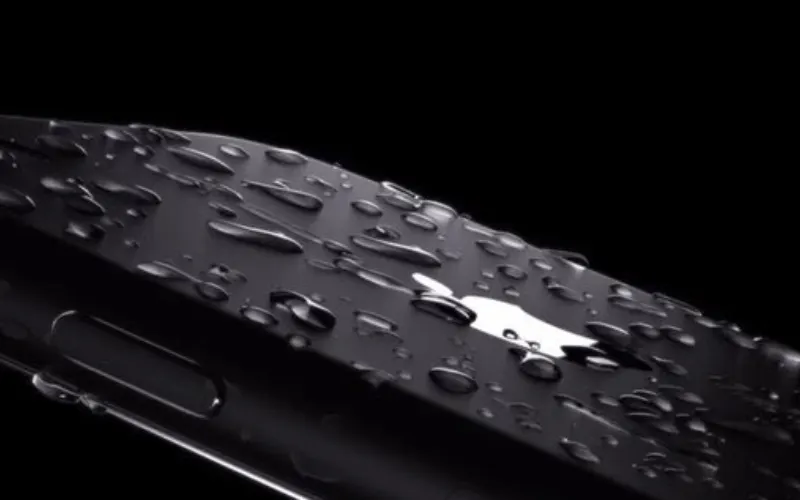 iPhone 7 a fost LANSAT oficial. Tot ce trebuie să ştii despre iPhone 7: specificaţii şi preţuri