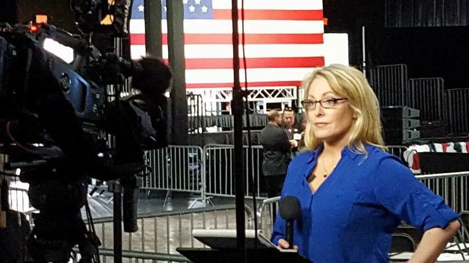 Gestul unei reportere TV înaintea dezbaterii Clinton-Trump, viral. A înjurat, dar e aplaudată