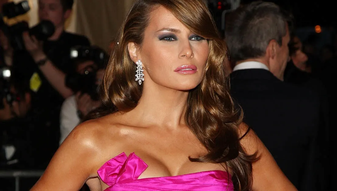 Melania Trump, acuzată că a lucrat ca damă de companie. Acum a dat în judecată publicaţia