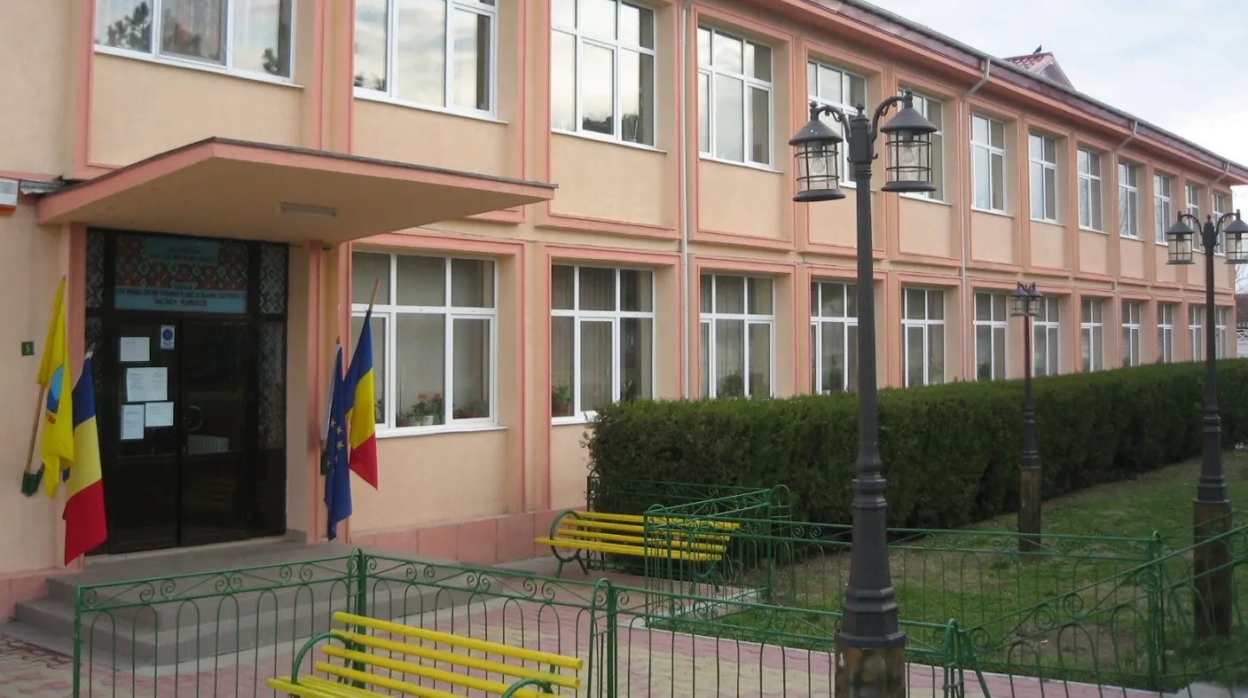 Cum îşi amintesc de prima zi de şcoală personalităţi importante ca Ion Caramitru sau Stela Popescu