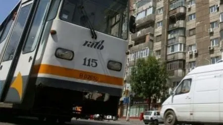 Accident îngrozitor în Capitală. Un bărbat a fost lovit mortal de un tramvai