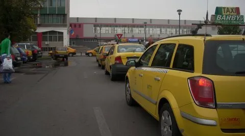 Bunul samaritean există! Gestul incredibil făcut de un taximetrist din Craiova