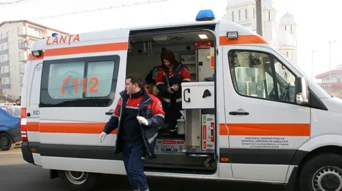 Accident bizar în Timişoara! O fetiţă de 12 ani, lovită de o ambulanţă cu semnalele în funcţiune