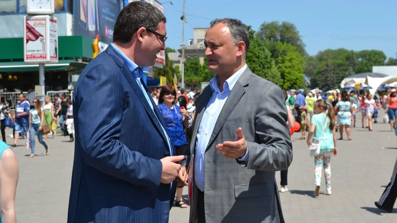 Alegeri R. Moldova, turul II. Igor Dodon cere votul "stângii": Voronin, Usatîi, Ciubașenko