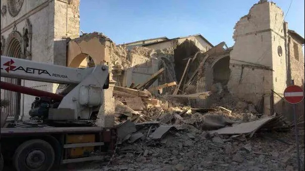 Cutremurul din Italia. Ambasada României la Roma, anunţ de ultima oră. Ce drumuri s-au închis