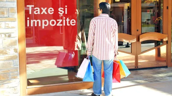 S-a dus să îşi plătească impozitul. Când a văzut-o, casiera a început să plângă. Motivul este şocant