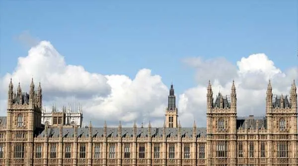 Scandal în Marea Britanie! Politician, acuzat că ar fi violat o femeie în incinta Parlamentului
