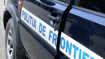 Zeci de migranţi ascunşi într-o cisternă, opriţi la frontiera cu Ungaria