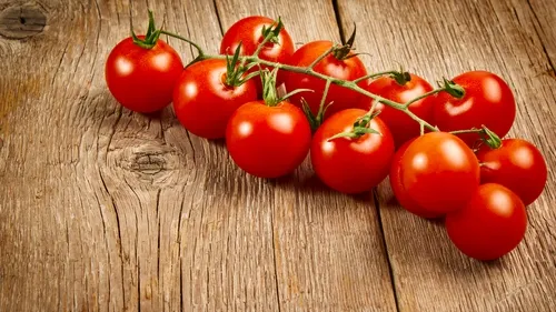 Ce sunt, de fapt, roşiile cherry. Vei mai mânca aşa ceva?