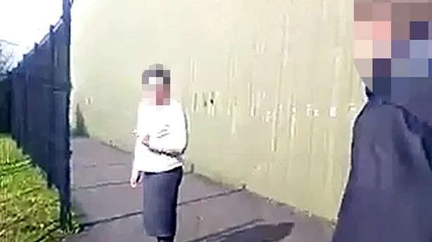 O româncă, atacată cu o piatră şi înjurată în Irlanda de Nord