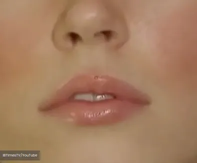 Oamenii de ştiinţă au găsit cea mai frumoasă fată din lume. Faţa ei este perfect simetrică