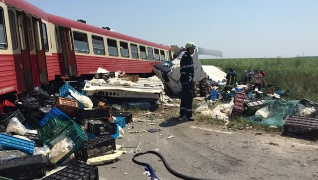 Grav accident de tren. Cel puțin 17 persoane au murit UPDATE
