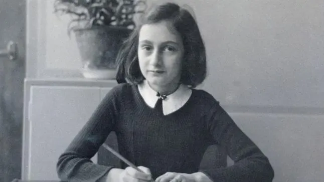 Preţ record pentru un manuscris al unui poem scris de Anne Frank 