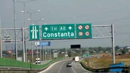 Inconştienţă la volan. Poliţiştii au prins un şofer care conducea cu o viteză incredibilă