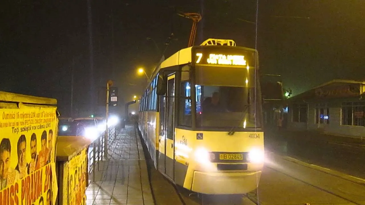 RATB: Tramvaiele liniilor 7 şi 25 circulă pe un traseu modificat din cauza unei avarii la o conductă