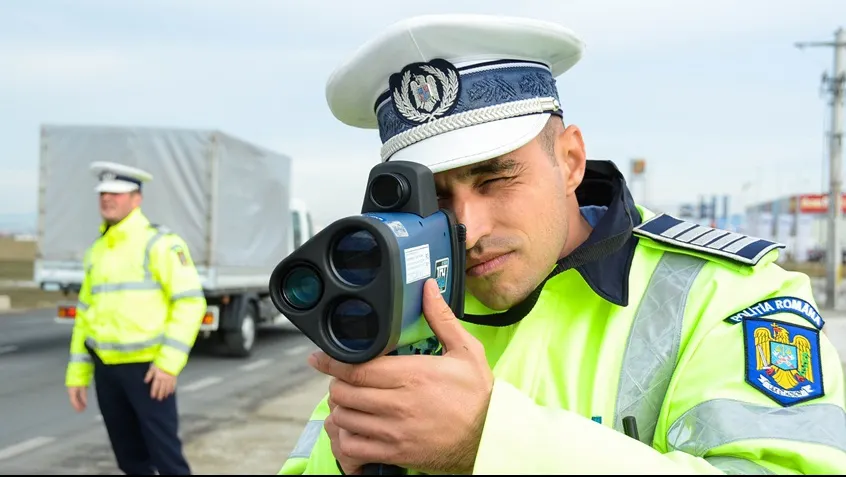 Şofer prins cu o viteză ameţitoare, duminică, pe A3. Mai avea puţin şi îşi lua zborul