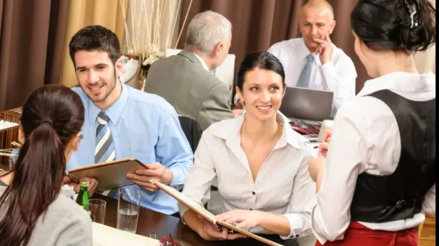 Trei feluri de mâncare pe care nu ar trebui să le comanzi niciodată într-un restaurant
