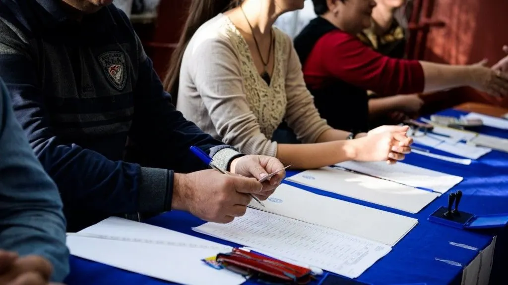 4.561 de români din diaspora au votat prin corespondență. Spania conduce în top