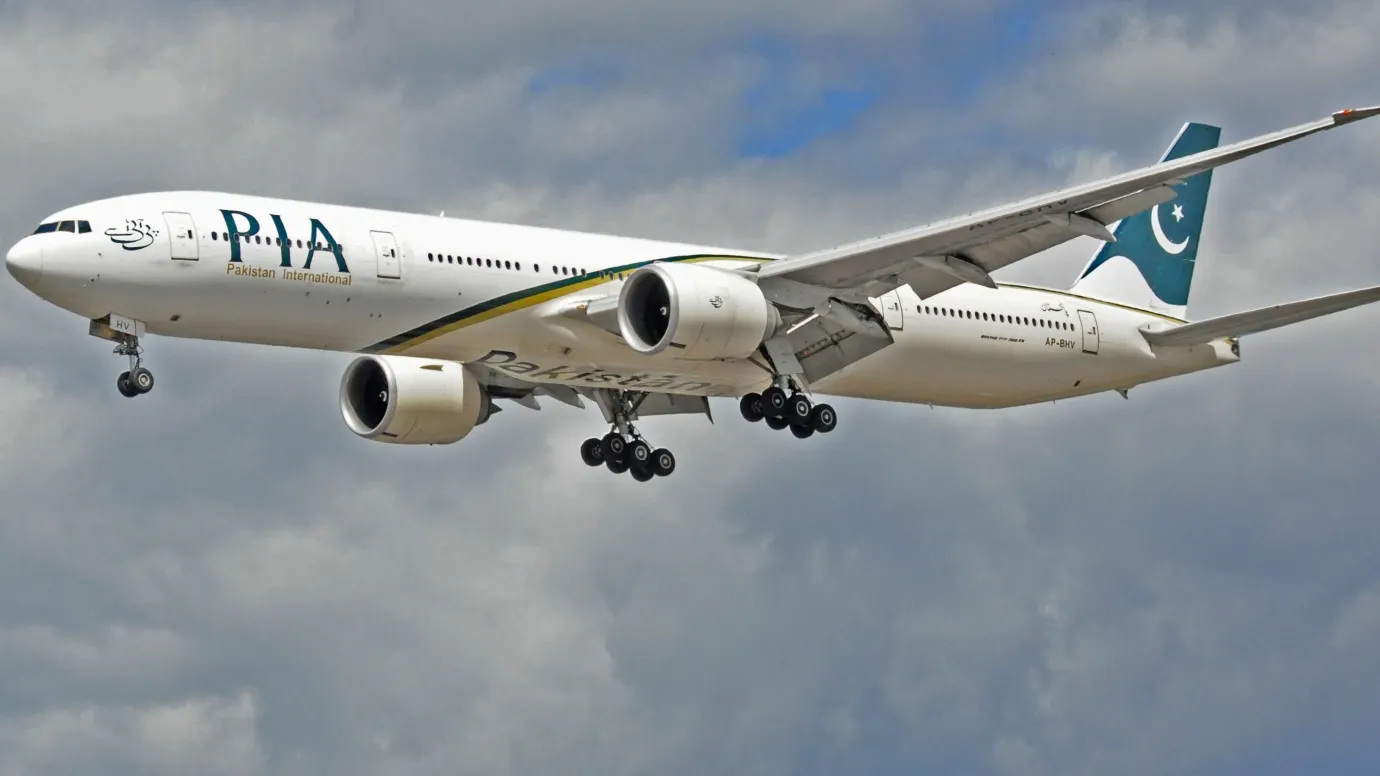 Un avion cu 48 de persoane la bord s-a prăbușit în Pakistan. Nu există supravieţuitori