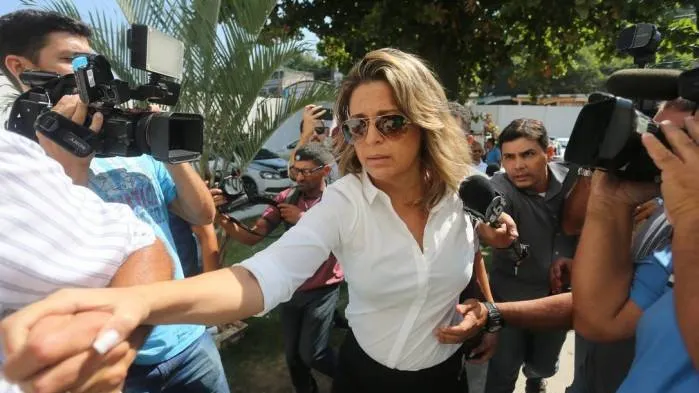 Ipoteză ȘOCANTĂ. Soția ambasadorului grec la Rio ar fi comandat asasinatul pentru a fugi cu amantul