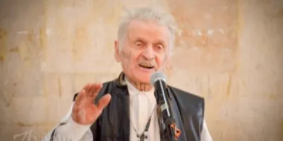 Cel mai bătrân angajat din România. Are 99 de ani și e încadrat cu carte de muncă