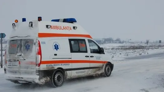 Naştere cu peripeţii, la Iaşi. Şi-a ajutat soţia de 19 ani să nască - ambulanţa era înzăpezită