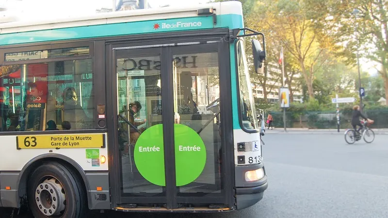 A fost lansat primul autobuz fără șofer