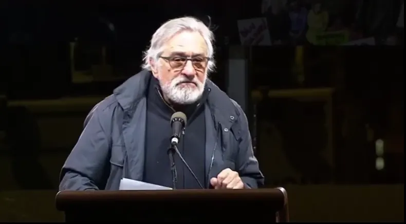 Acuzaţii grave lansate de Robert de Niro: "E o comedie pentru proști"