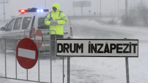 UPDATE. Ce drumuri mai sunt ÎNCHISE la această oră. Atenţionare pentru A1