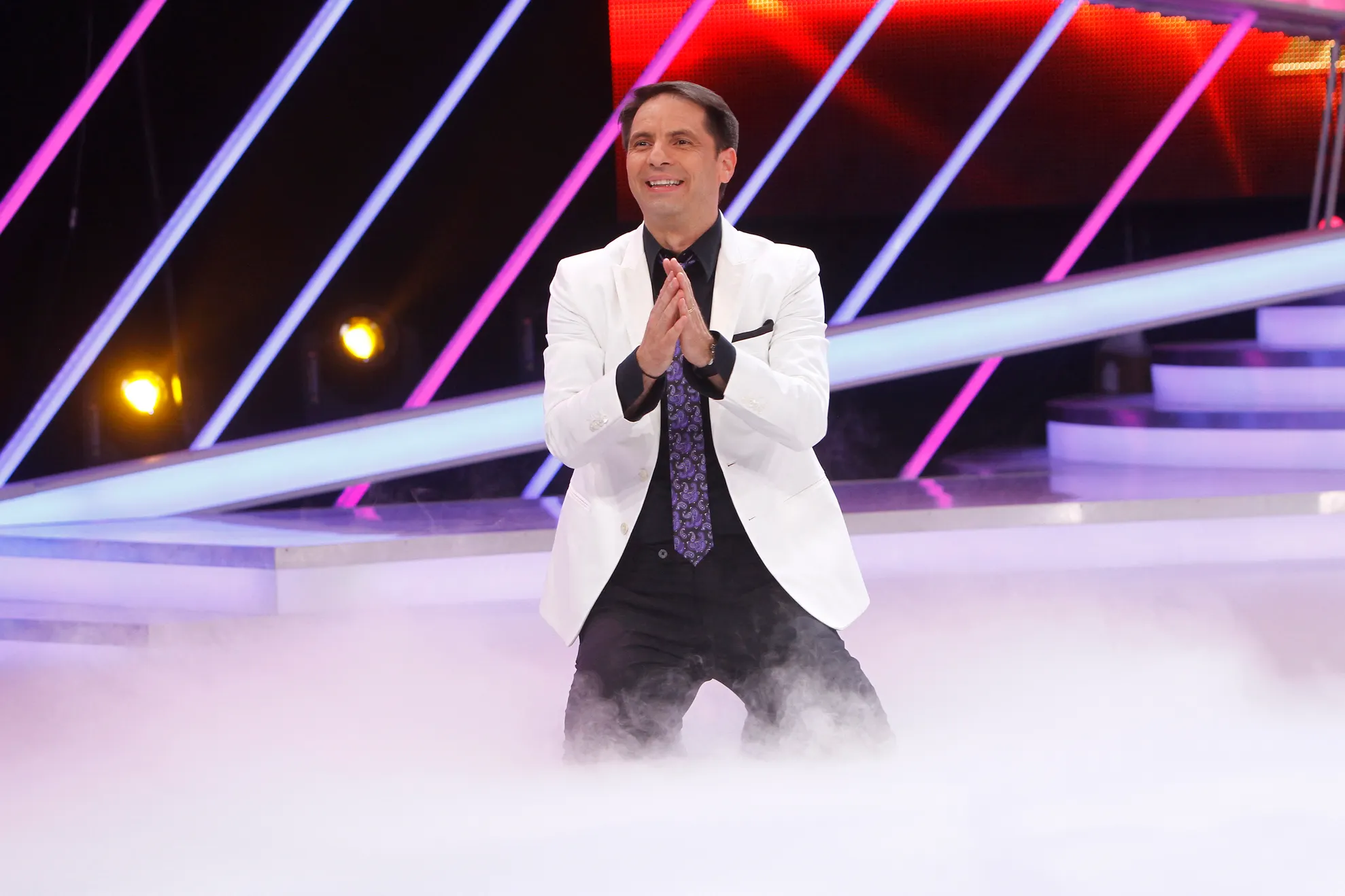 Milioane de români l-au văzut la TV, dar puţini îi cunosc "secretul". Cum arată soţia lui Dan Negru